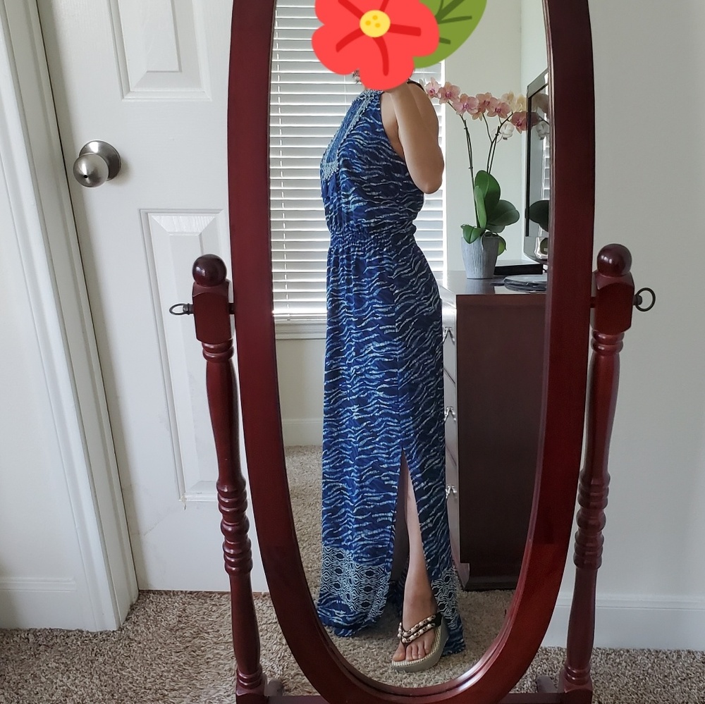 Like new WHBM EMBELLISHED PRINTED MAXI DRESS - Picture 5 of 8